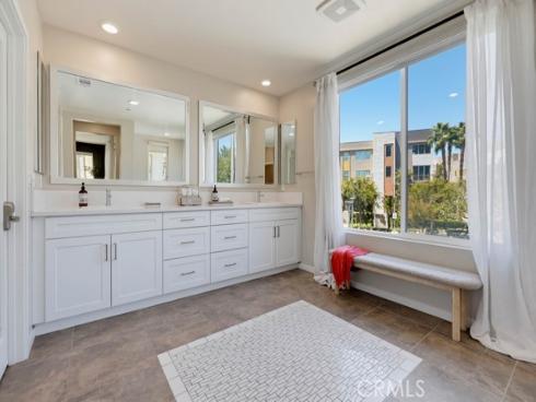 141 Tribeca , Irvine, CA