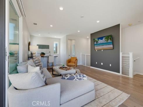 141 Tribeca , Irvine, CA