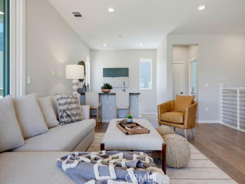 141 Tribeca , Irvine, CA