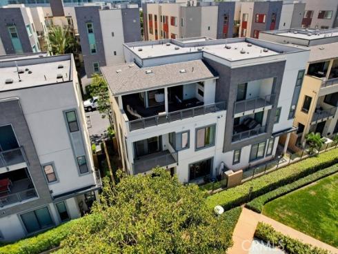 141 Tribeca , Irvine, CA