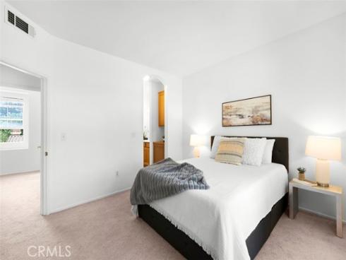 1002 Timberwood , Irvine, CA