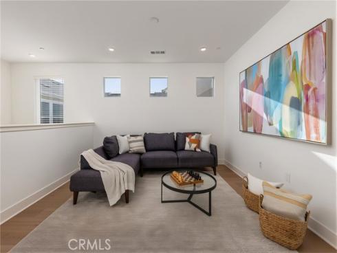 568 Mulligan , Irvine, CA