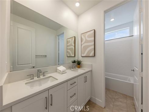568 Mulligan , Irvine, CA