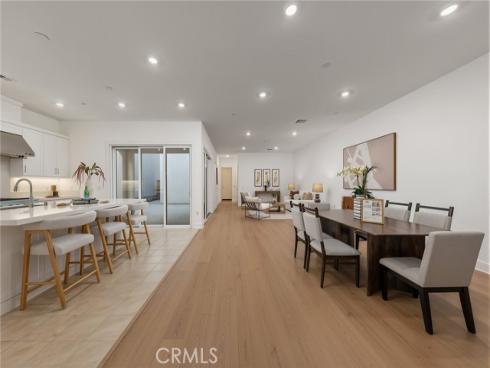 568 Mulligan , Irvine, CA