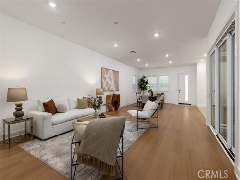 568 Mulligan , Irvine, CA
