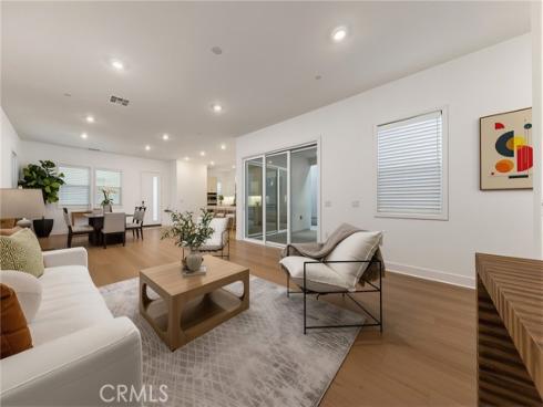 568 Mulligan , Irvine, CA