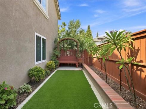 65 Linhaven , Irvine, CA