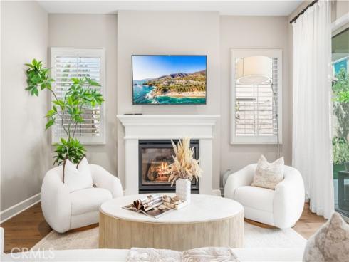 52 English Saddle , Irvine, CA