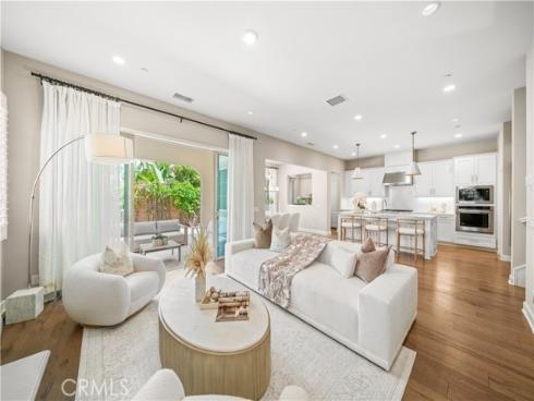 52 English Saddle , Irvine, CA