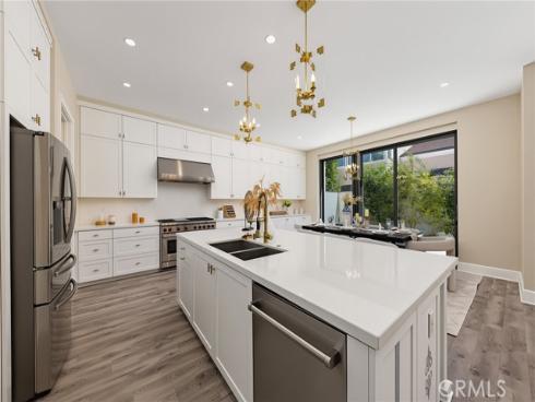 112 Green Rdg , Irvine, CA