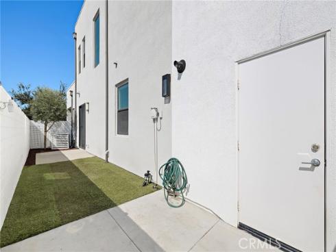 253  Novel  , Irvine, CA