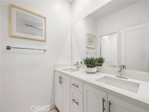 253  Novel  , Irvine, CA