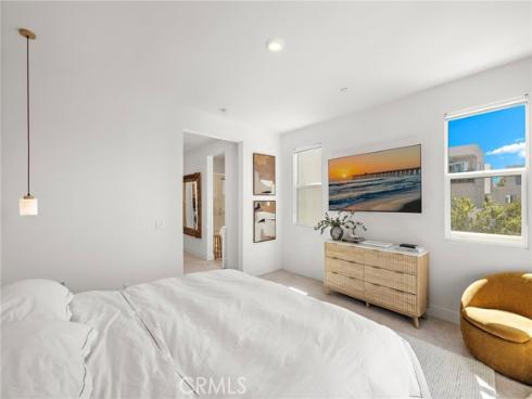 253  Novel  , Irvine, CA
