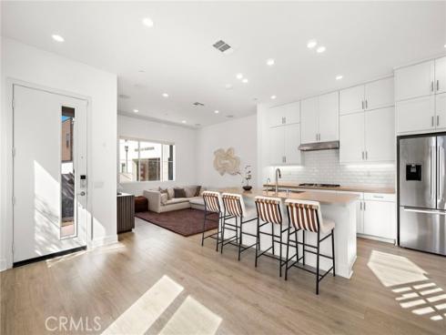 253  Novel  , Irvine, CA