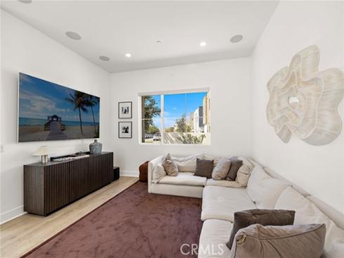 253  Novel  , Irvine, CA