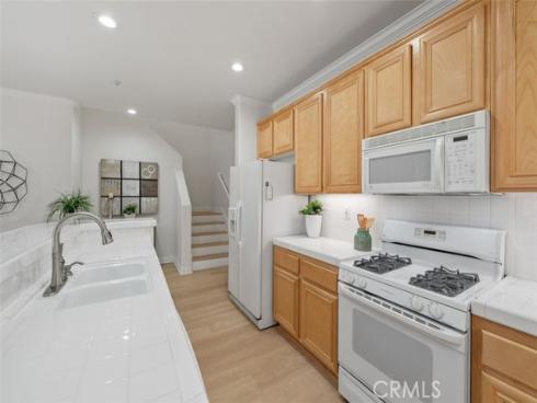 7  Cabazon  , Irvine, CA