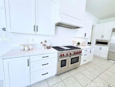 111  Sunnyslope  , Irvine, CA