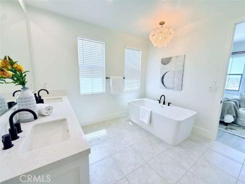 111  Sunnyslope  , Irvine, CA