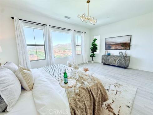 111  Sunnyslope  , Irvine, CA