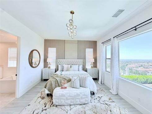 111  Sunnyslope  , Irvine, CA