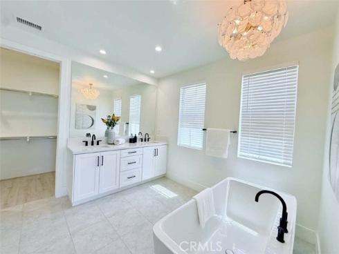 111  Sunnyslope  , Irvine, CA