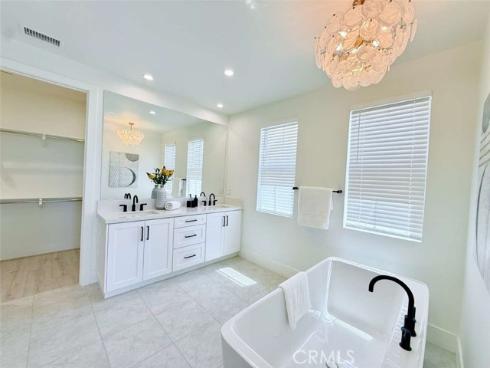 111  Sunnyslope  , Irvine, CA