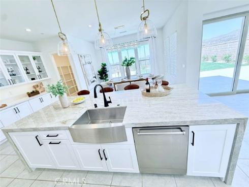 111  Sunnyslope  , Irvine, CA