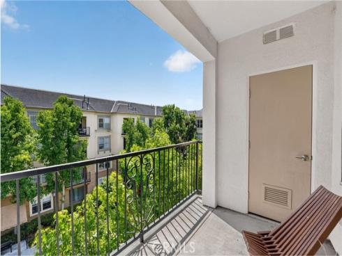 3422  Watermarke  , Irvine, CA