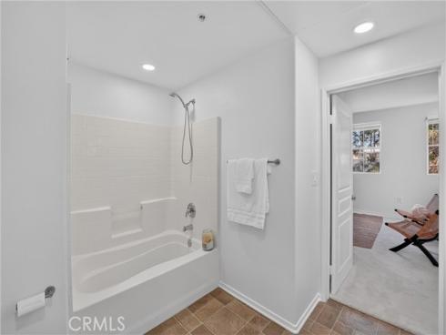 3422  Watermarke  , Irvine, CA