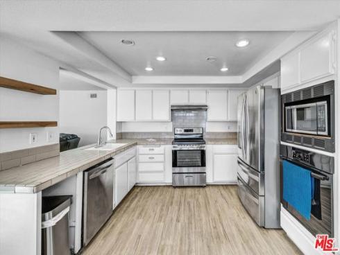 17  Castillo  , Irvine, CA
