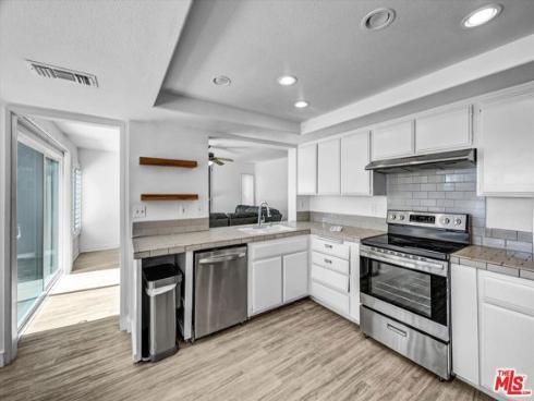 17  Castillo  , Irvine, CA