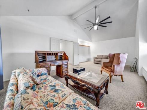 17  Castillo  , Irvine, CA