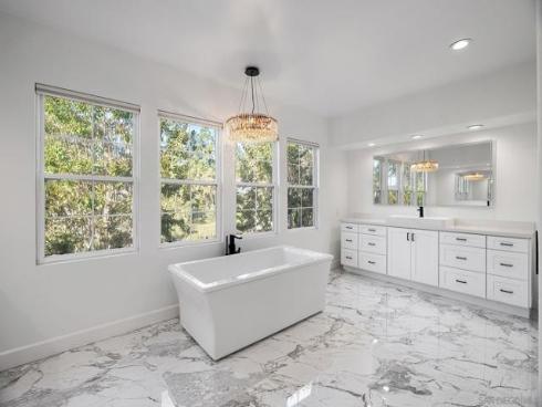 31 Montclair , Irvine, CA