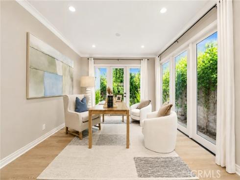 221 Mantle , Irvine, CA