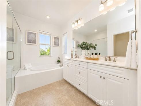 221 Mantle , Irvine, CA
