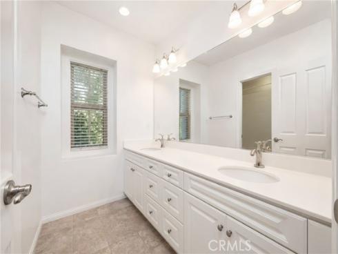 221 Mantle , Irvine, CA