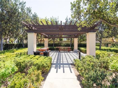221 Mantle , Irvine, CA