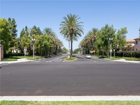 221 Mantle , Irvine, CA