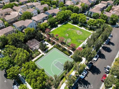 221 Mantle , Irvine, CA
