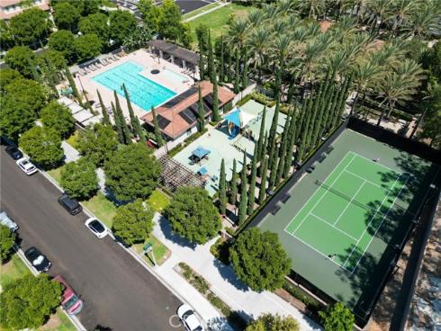 221 Mantle , Irvine, CA