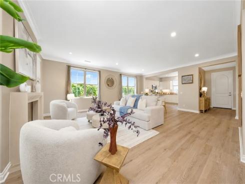221 Mantle , Irvine, CA