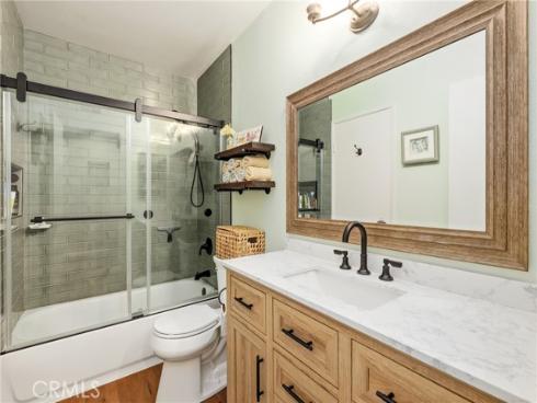 31 Greenbough 132 , Irvine, CA