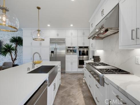 162 Bowery , Irvine, CA