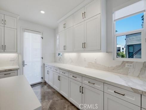 162 Bowery , Irvine, CA