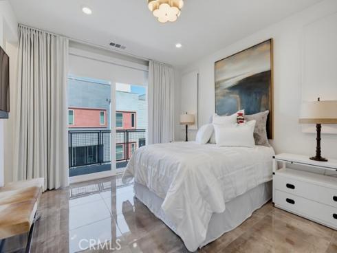 162 Bowery , Irvine, CA