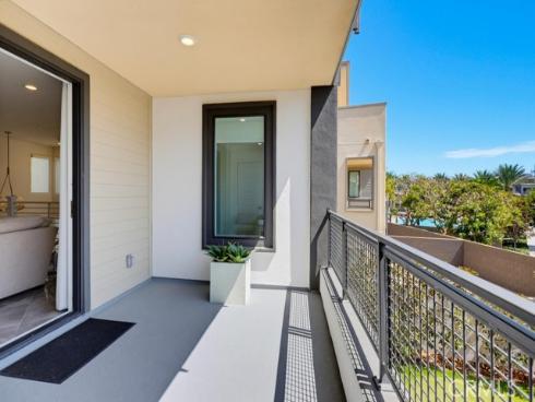 162 Bowery , Irvine, CA