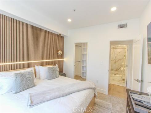 2253  Martin  302 , Irvine, CA