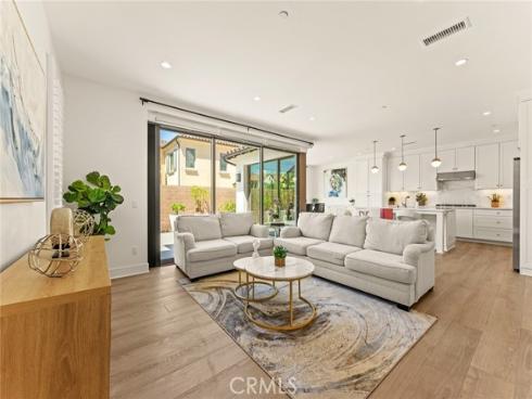 115 Della , Irvine, CA