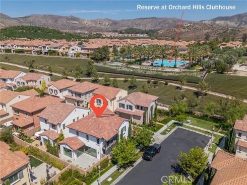 115  Della  , Irvine, CA
