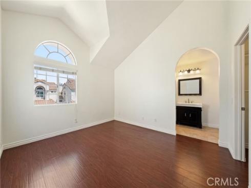130 Almador , Irvine, CA